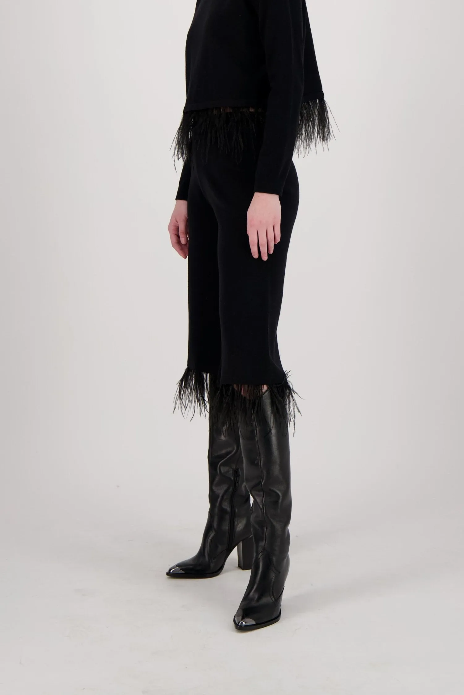 Feather Hem Wide Leg Knit Pant