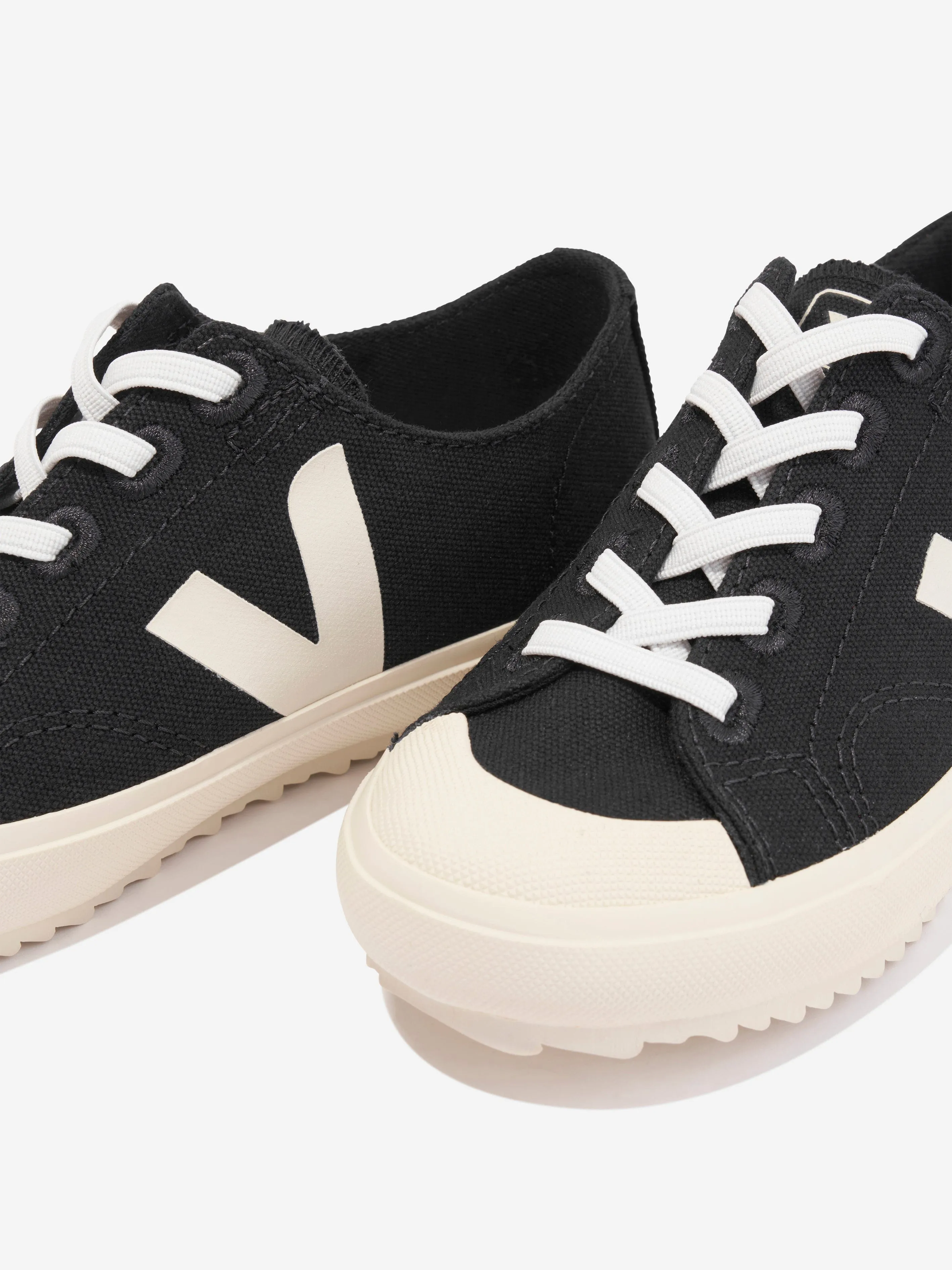 Veja Kids Small Flip El Lace Up Trainers in Black